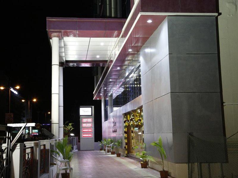 Poppys S.E.T Residency Kumbakonam Exterior foto