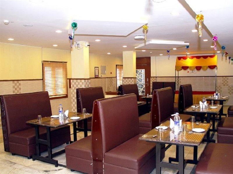 Poppys S.E.T Residency Kumbakonam Exterior foto