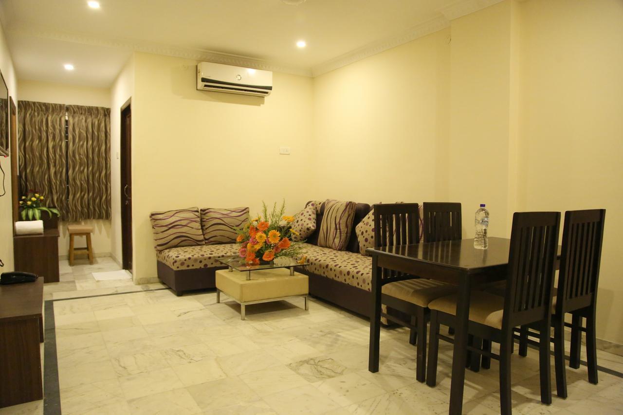 Poppys S.E.T Residency Kumbakonam Exterior foto