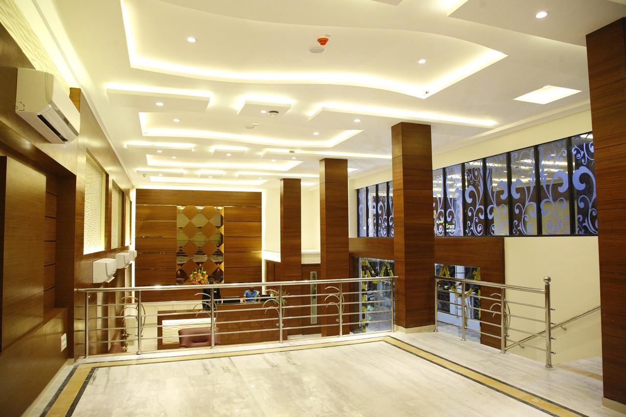 Poppys S.E.T Residency Kumbakonam Exterior foto