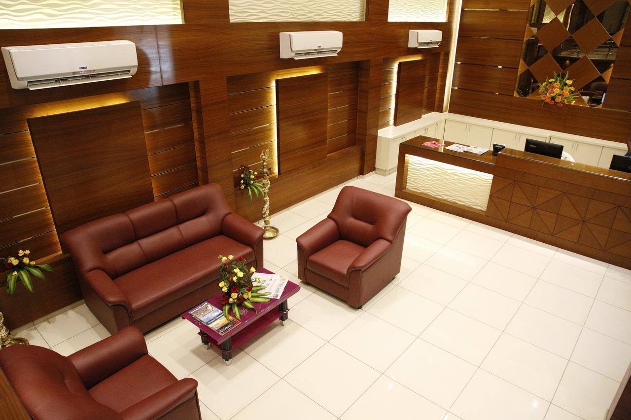 Poppys S.E.T Residency Kumbakonam Exterior foto