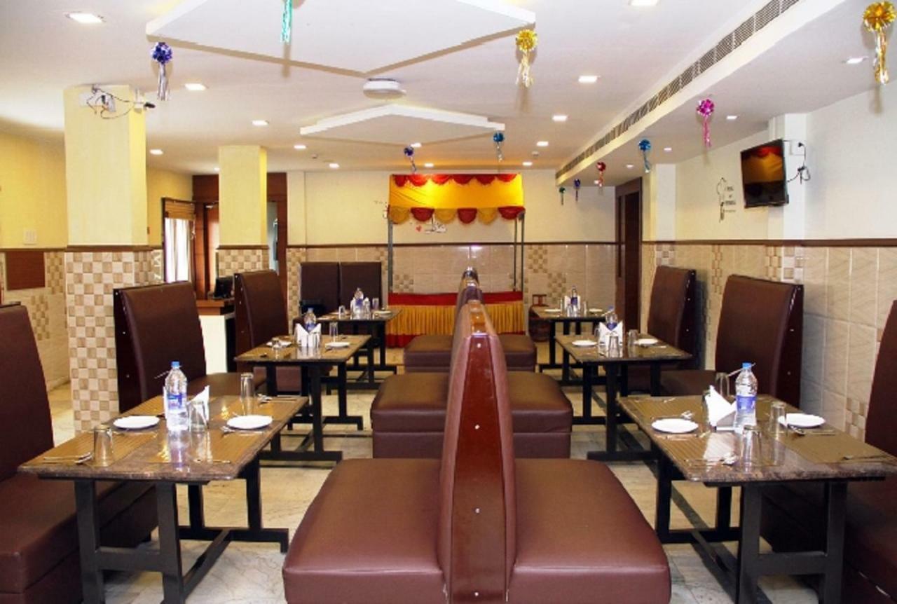 Poppys S.E.T Residency Kumbakonam Exterior foto